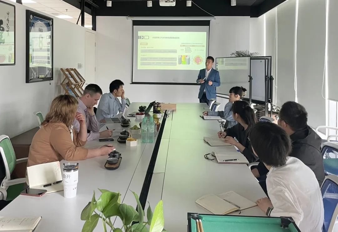 <a href='http://dlhyyoga.com/Ppzq/atomtex.html'>白俄羅斯ATOMTEX</a>的IVAN MIAKOTA