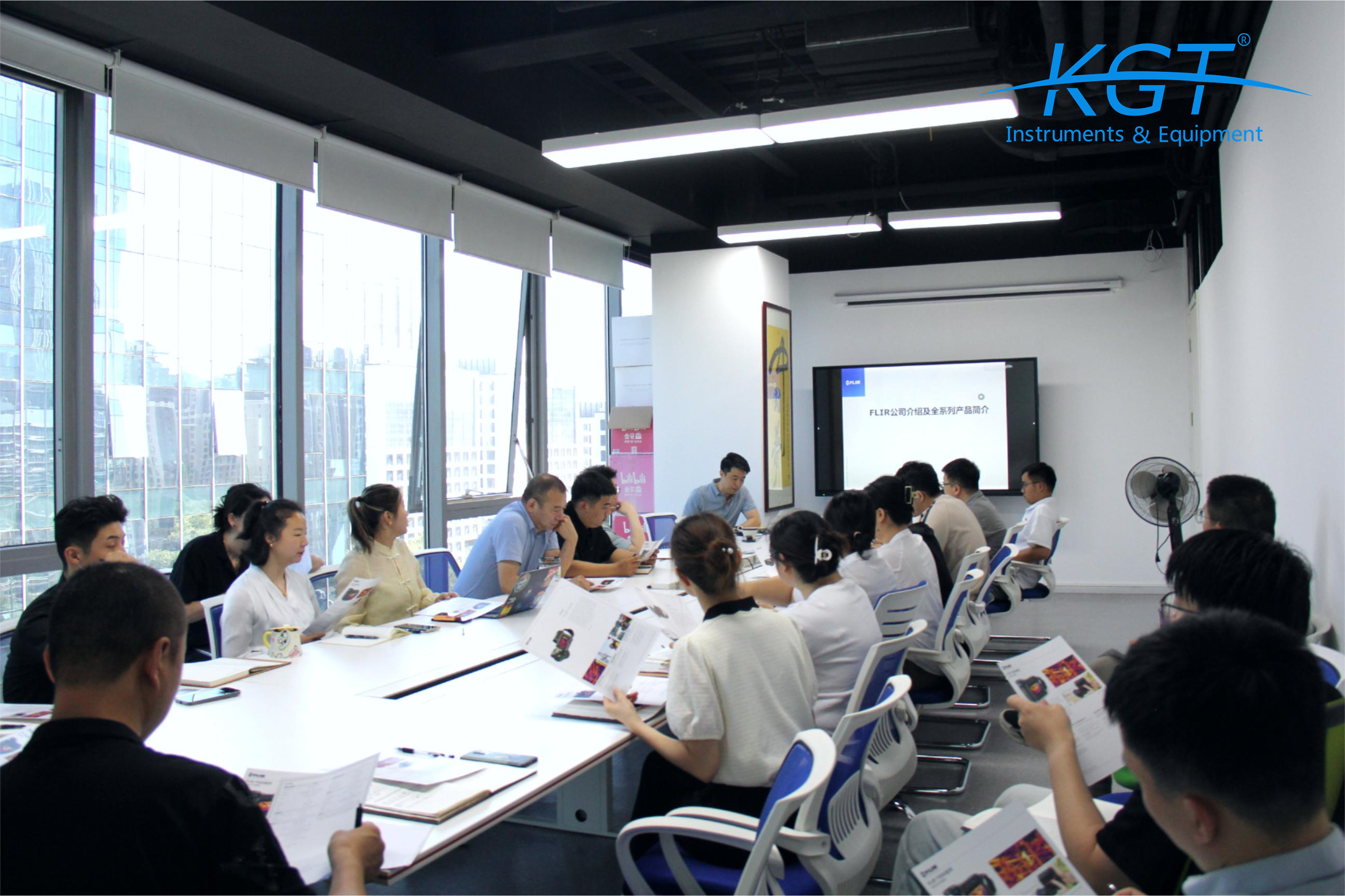 培訓(xùn)FLIR<a href='http://dlhyyoga.com/hongwairexiangyi.html'>熱像儀</a>