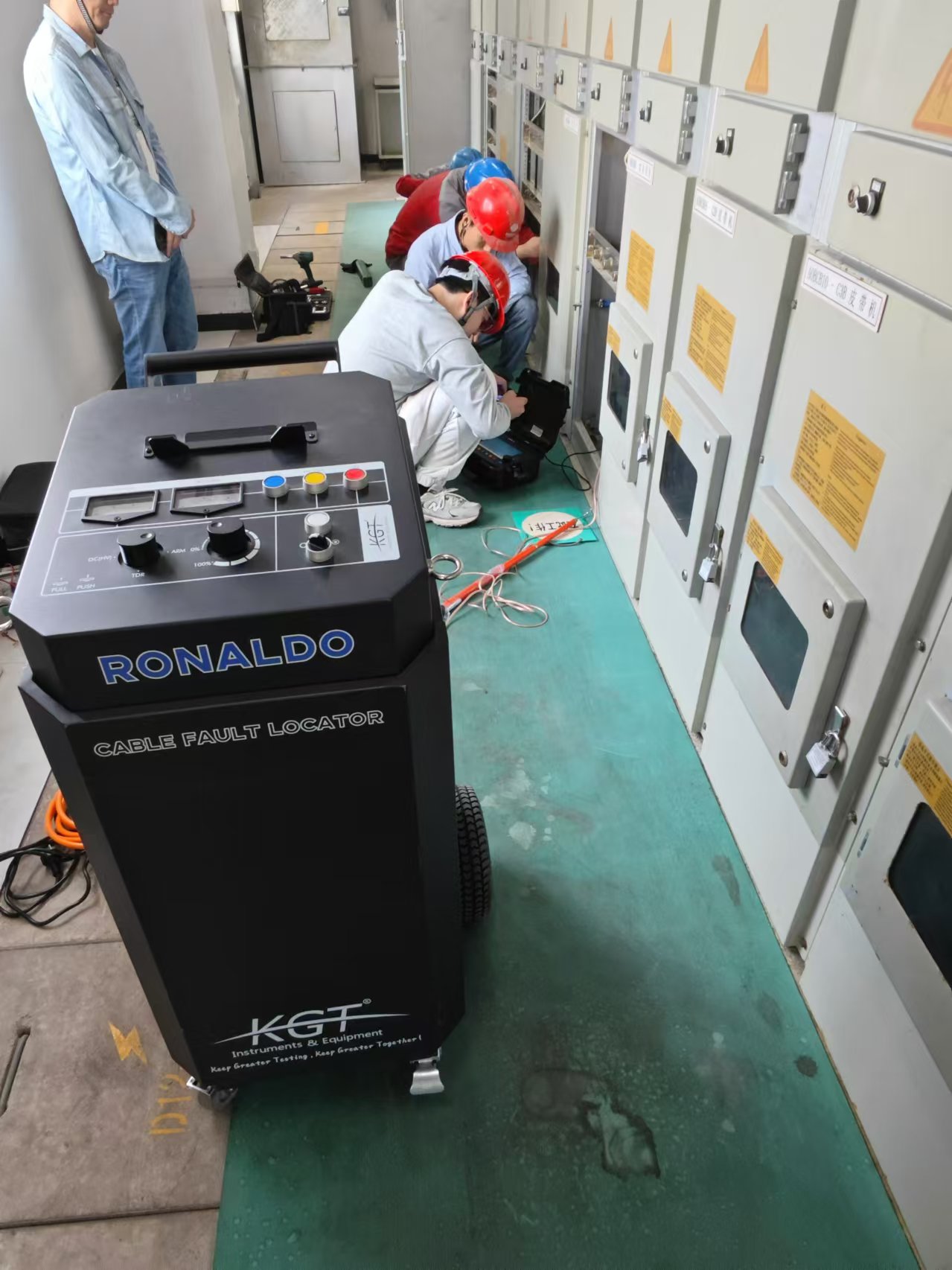 R-9<a href='http://dlhyyoga.com/Ppzq/ersted.html'>電纜故障定位儀</a>檢測現(xiàn)場