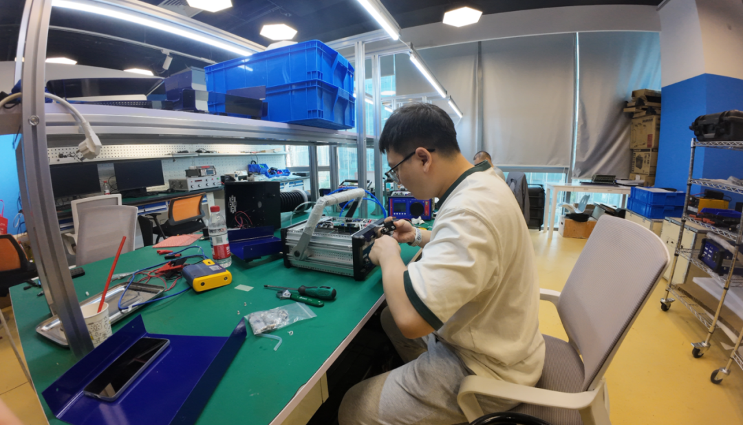 解析：智能精密冷鏡式露點儀