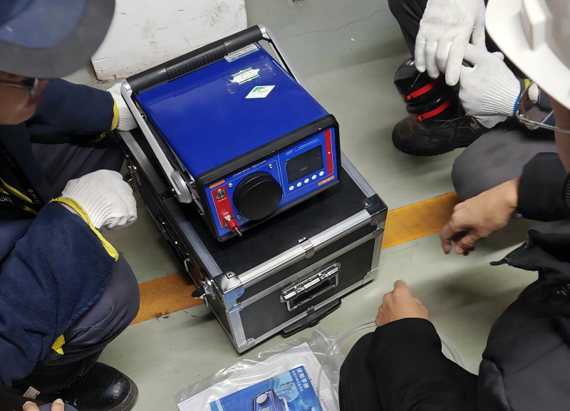 朝露 精密智能露點(diǎn)儀